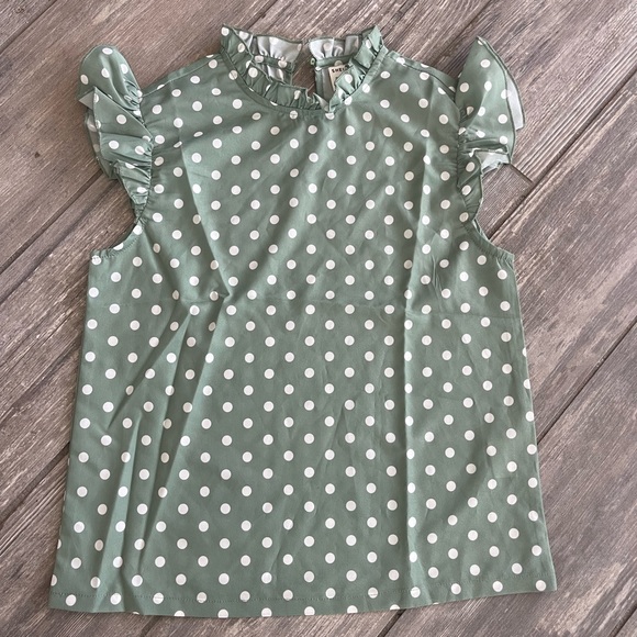 Perfect for back to school 4 piece shirt set!  3 of the 4 have never been worn! - Picture 10 of 12